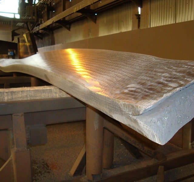 billette rectangulaire déformée après meulage