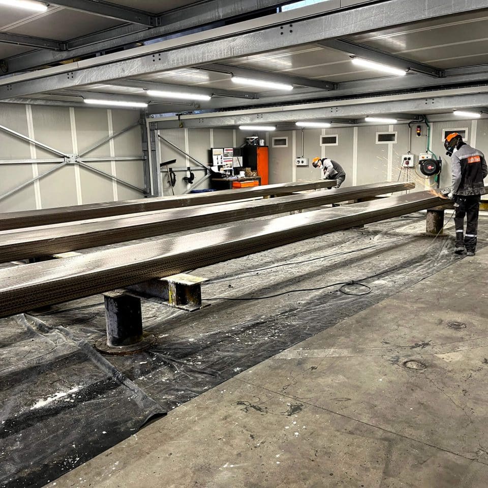 Nouvelle cabine de meulage manuel insonorisée 1